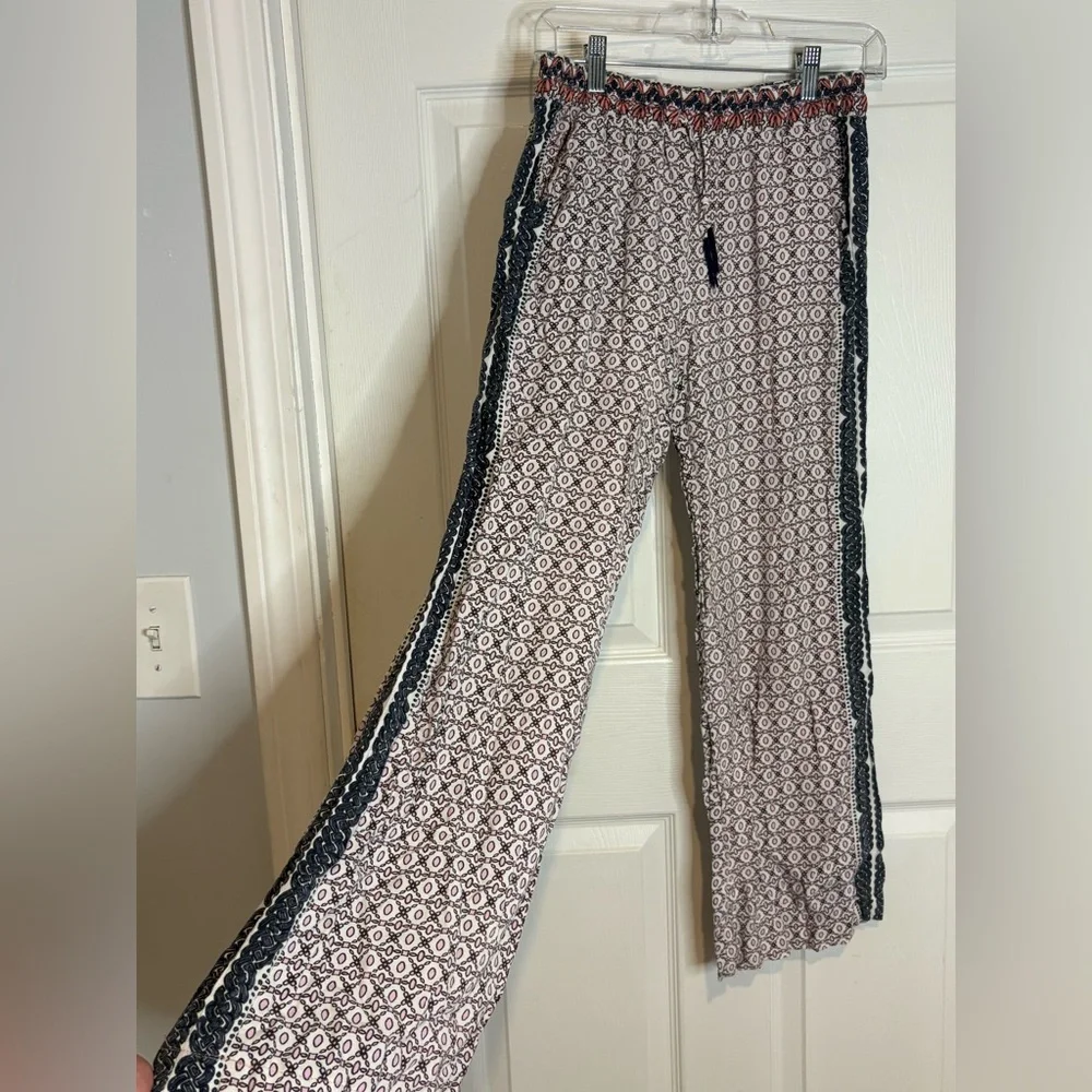 Fever - Small Patterned Wide-Leg Pants